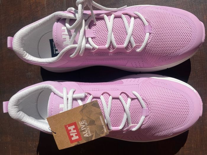 Helly Hansen size 7.5
