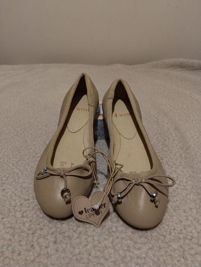 Leather Bow Ballerina Flat pumps Shoes, NEW WITH TAGS