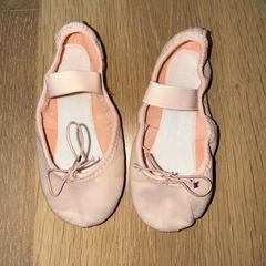 Ballet shoes size 26