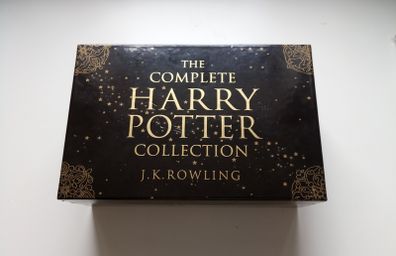 The Complete Harry Potter Collection Boxed Set(Adults)