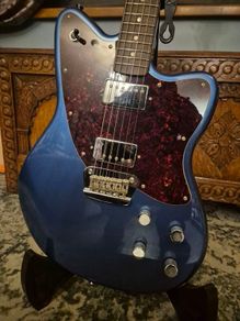 Squier Paranormal Series Toronado