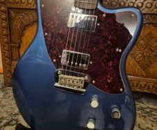 Squier Paranormal Series Toronado