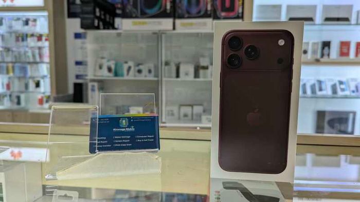 iPhone 18 pro max brand new sealed sim free unlocked 256gb