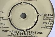 Crystal Gayle vinyl single - Why have you left the one you left me for