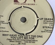 Crystal Gayle vinyl single - Why have you left the one you left me for