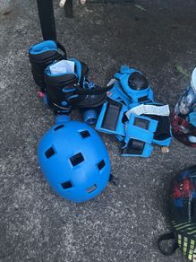 roller skates - complete set - suitable for approx 4/5/6 year old