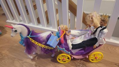 Barbie Wedding Horse and Carriage