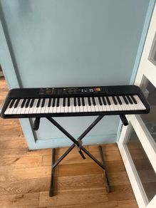 Yamaha piano keyboard