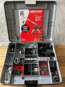 Meccano Super Construction Set 25 in 1 - No 19206 - With Case & Book