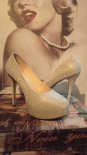 High Heels Size 10