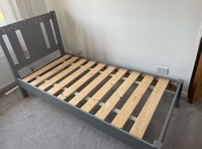 bed frame single