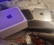 Apple mac mini 2020 m1 256gb  with accessories