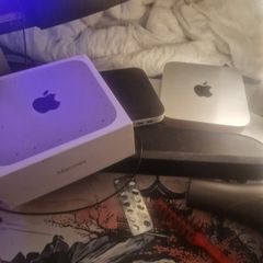 Apple mac mini 2020 m1 256gb  with accessories