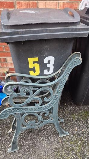 iron cast garden bench sides