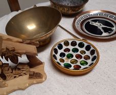 Cheap Ornaments. X 6