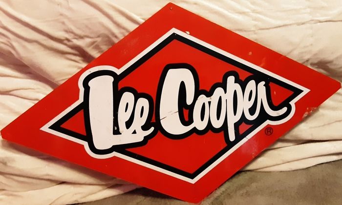 lee Cooper sigh