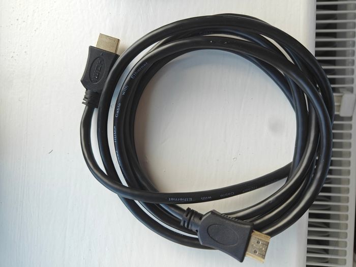 2 HDMI black cables with ethernet