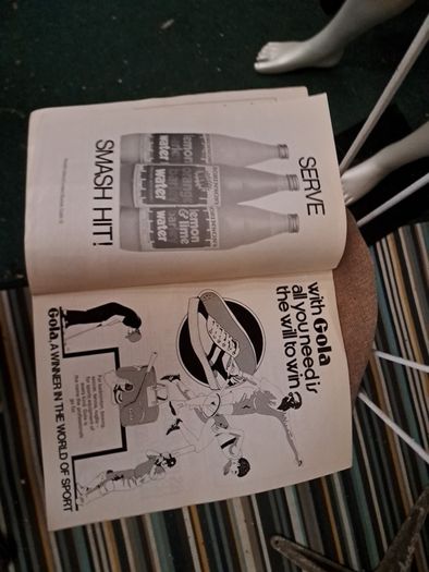 Vintage 1976 Badminton Champonships