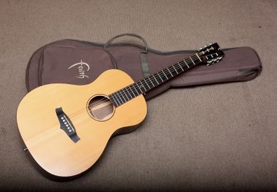 Tanglewood Java TWJPS Acoustic Guitar with case