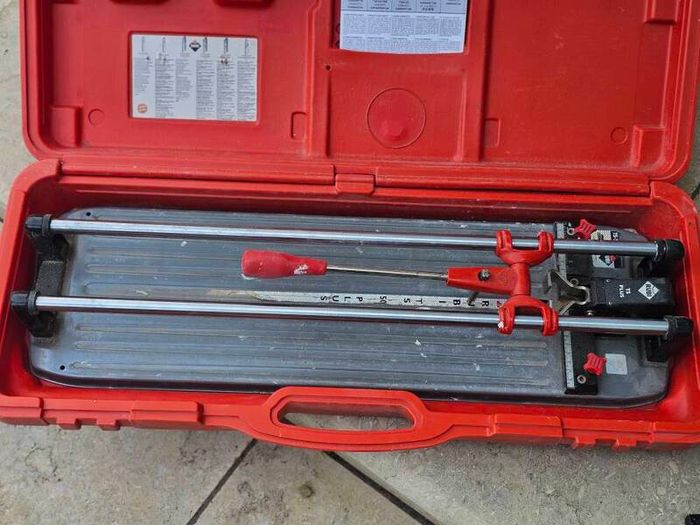 tile cutter