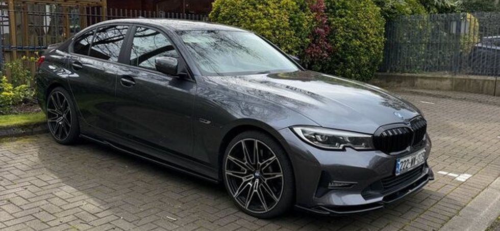 BMW 3-Series 330e Auto 20" M Sport Alloys,Warranty