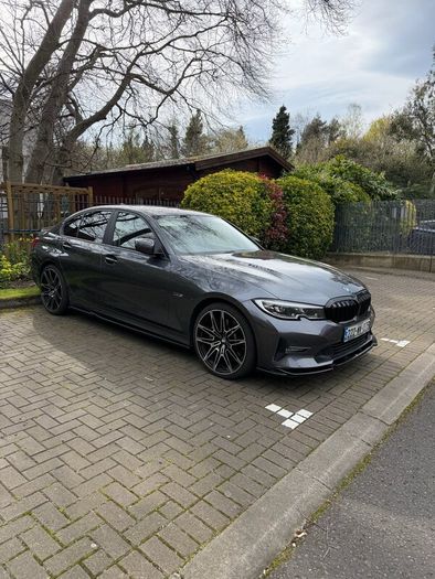 BMW 3-Series 330e Auto 20" M Sport Alloys,Warranty