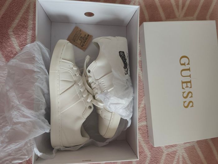 Guess sneakers unisex white