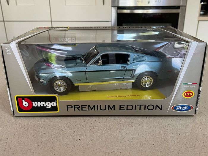 Ford Mustang GT Cobra Jet 1/18 Burago Rare