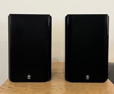 Yamaha NX-E150 Bookshelf Speakers - Black