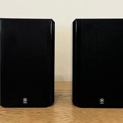 Yamaha NX-E150 Bookshelf Speakers - Black
