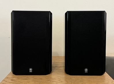 Yamaha NX-E150 Bookshelf Speakers - Black