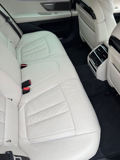 BMW 7-Series 2021