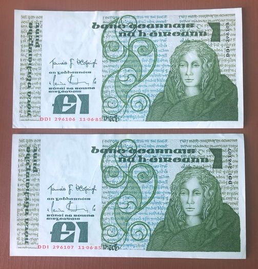Two irish one pound punt notes