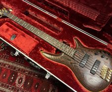 Ibanez SR5005 Prestige 5-string bass