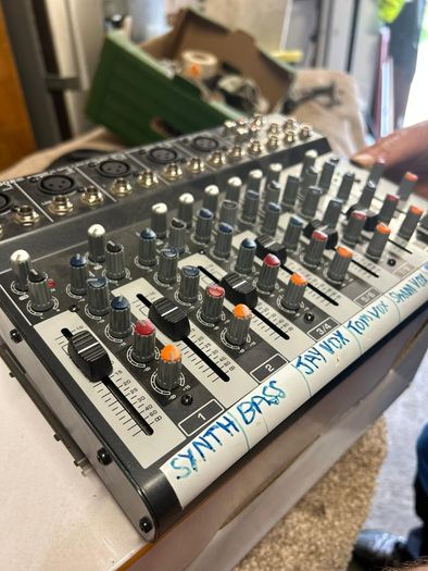 battery powered mixing desk