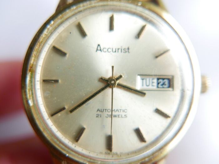 Vintage Accurist Automatic Gentleman's Wristwatch  (works well and keeps time)