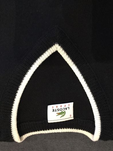 Lacoste knitwear size Large for men.