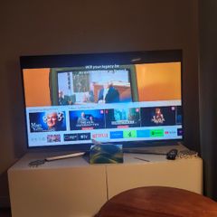 42" Samsung Smart Television - Excellent Condition