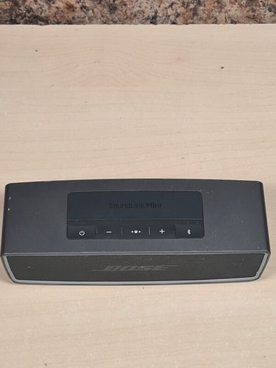 BOSE SOUNDLINK MINI portable bluetooth speaker