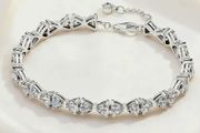 Pandora Sparkling Bow Chain Tennis Bracelet Brand New