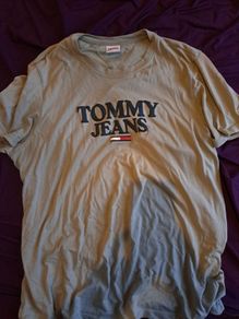 Excellent condition tommy jeans mens t-shirt (Large)
