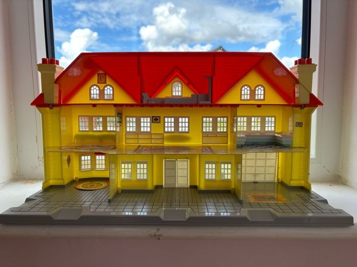 Vintage Oh Penny doll house