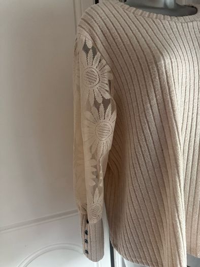 Beige lace sleeves Shein blouse size 2XL UK20 EU48 Postage included