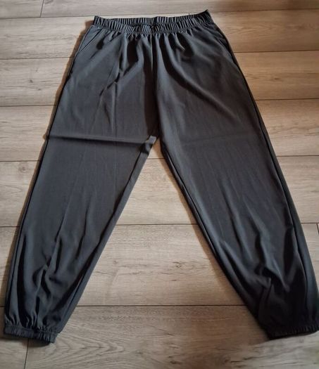Only 5 Euro Each!! - Brand New Elegant Casual Versatile Colour Cuffed Bottoms - Size - XXL - Smaller Fit More A Size - U.K.16 - RRP - 16.58 Each