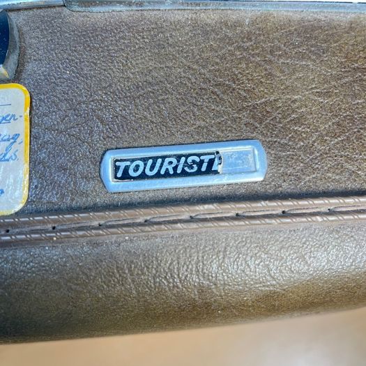 American Tourister Vintage Hard Shell Suitcase Brown - 90s - Vintage NO KEY Prop