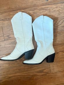 Stradivarius White Western Boots