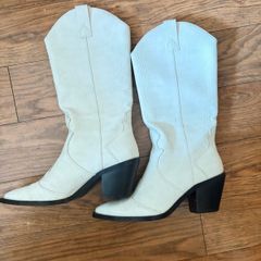 Stradivarius White Western Boots