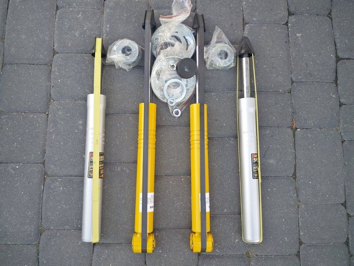Vw Golf MK1 Jetta MK1 Scirocco mk1/mk2, set of 4 shock absorbers (front + rear)