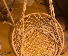 Hanging / Swinging seat.