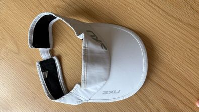 Running visor caps x2: 2XU & ORCA